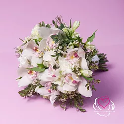 Купить Букет невесты из орхидей, эустомы и хамелациума в  с бесплатной доставкой: цена, фото, описание