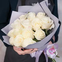 Купить Букет из 15 белых роз 40 см (Эквадор) в Санкт-Петербурге с бесплатной доставкой: цена, фото, описание