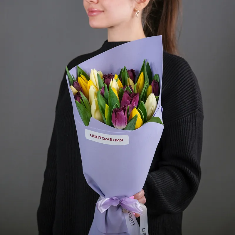 Букет из 25 тюльпанов микс