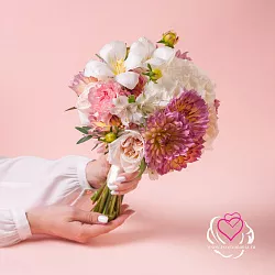 Купить Букет невесты из белой гортензии, георгинов и тюльпанов в  с бесплатной доставкой: цена, фото, описание