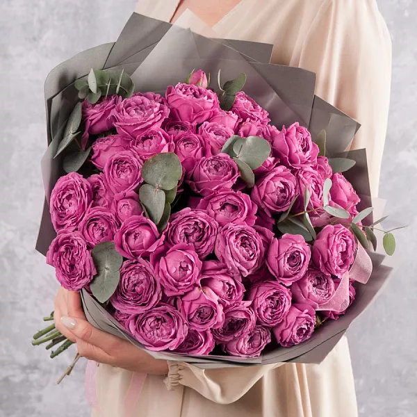 Купить Букет 25 розовых кустовых пионовидных роз Мисти Бабблс в  с бесплатной доставкой: цена, фото, описание