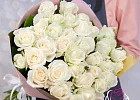 Купить Букет из 35 белых роз 50 см (Россия) в Санкт-Петербурге с бесплатной доставкой: цена, фото, описание