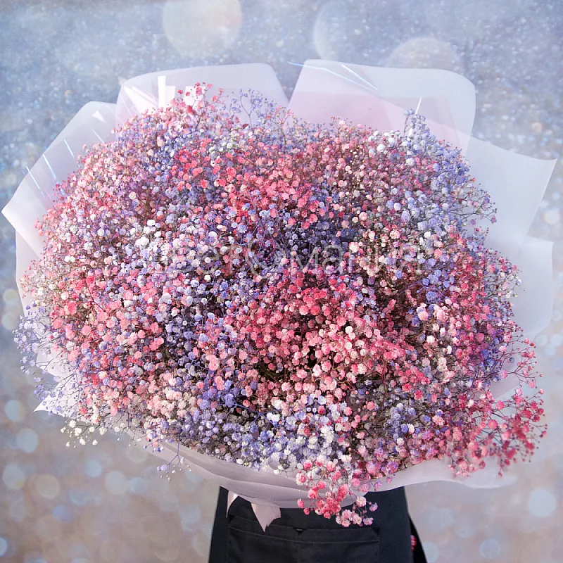 Монобукет «Закат над Петербургом» из 41 крашеной гипсофилы