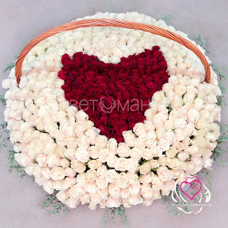Корзина «Сердце из 501 розы»