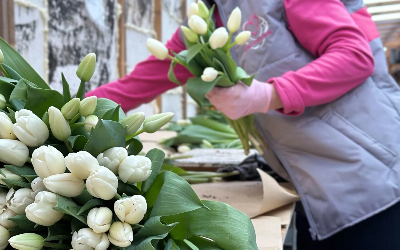 Подготовка цветов к отгрузке