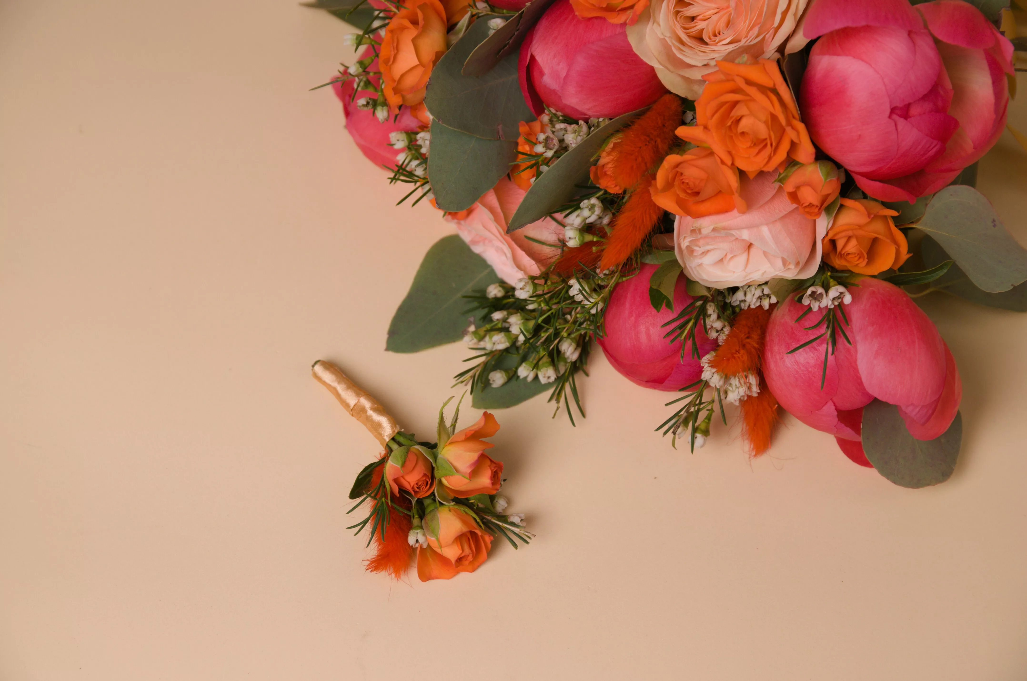 Свадебный букет из пионов: значение и идеи оформления