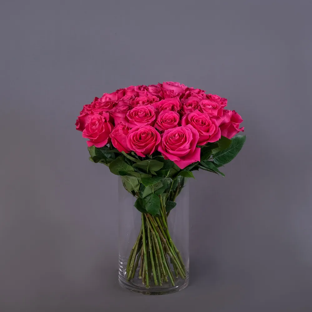 Охапка розовых роз