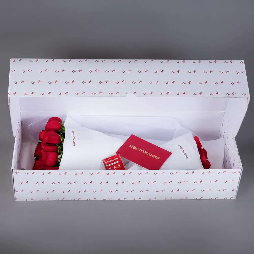 Охапка красных роз