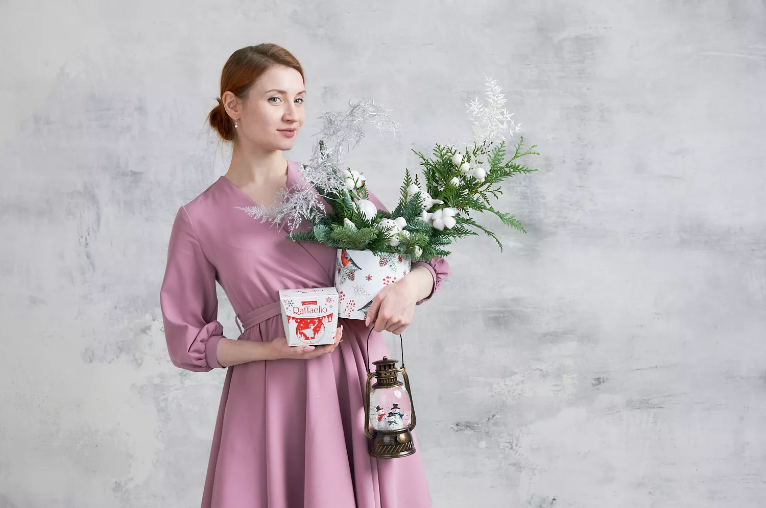 Какие цветы подарить девушке на Новый год?