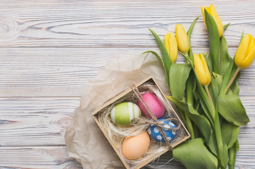 tulips-eggs-wooden-background_23-2147749012.jpg