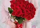 Купить Букет из 25 красных роз 40 см (Эквадор) в  с бесплатной доставкой: цена, фото, описание