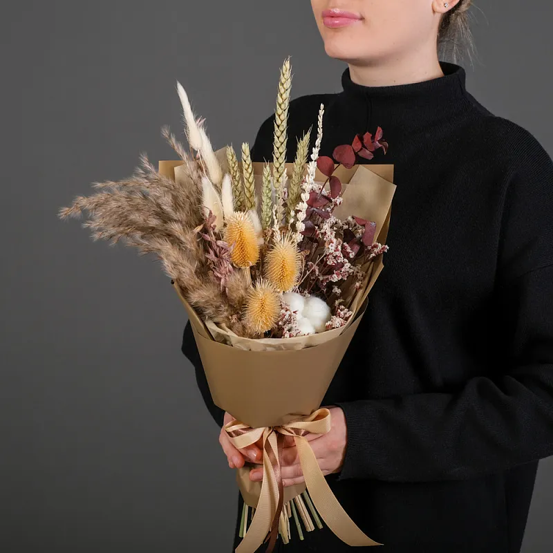Букет с сухоцветами «Танец полей»