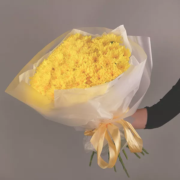 Купить Букет из 15 желтых кустовых хризантем в  с бесплатной доставкой: цена, фото, описание
