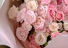 Купить Букет «35 кустовых роз микс» (Кения) в Санкт-Петербурге с бесплатной доставкой: цена, фото, описание