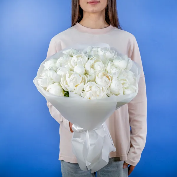 Купить Букет из 20 белых пионов (Премиум) в  с бесплатной доставкой: цена, фото, описание