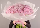 Купить Букет из 35 розовых кустовых хризантем в  с бесплатной доставкой: цена, фото, описание