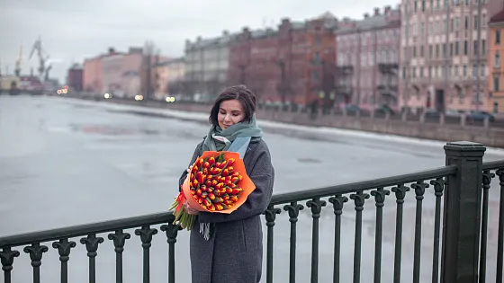 Какие цветы дарят на 14 февраля девушкам и женщинам?