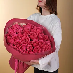 Купить Букет из 35 розовых роз 50 см (Эквадор) в Санкт-Петербурге с бесплатной доставкой: цена, фото, описание