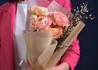 Купить Букет из ранункулюсов в  с бесплатной доставкой: цена, фото, описание