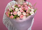 Купить Букет из нежных кустовых роз и тиласпии в  с бесплатной доставкой: цена, фото, описание
