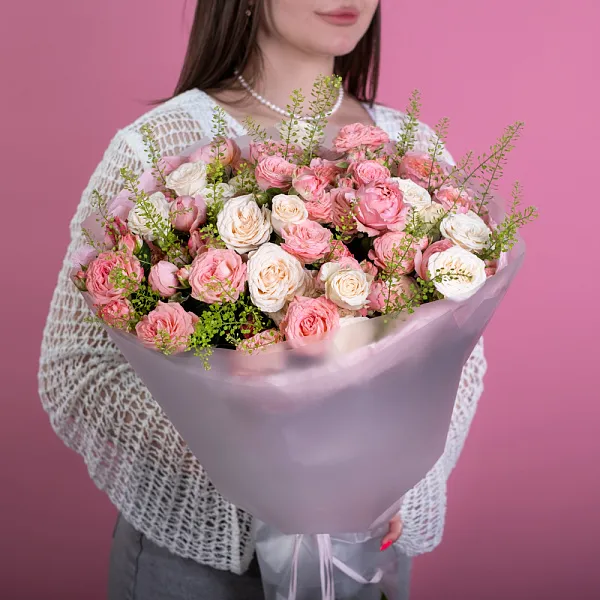 Купить Букет из нежных кустовых роз и тиласпии в  с бесплатной доставкой: цена, фото, описание