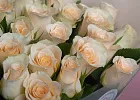 Купить Букет «35 кремовых роз Кения» в  с бесплатной доставкой: цена, фото, описание