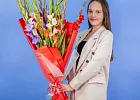 Купить Букет из 15 гладиолусов микс в упаковке в  с бесплатной доставкой: цена, фото, описание