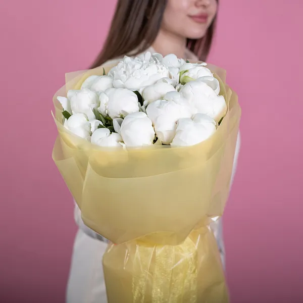Купить Букет из 15 белых пионов (Премиум) в  с бесплатной доставкой: цена, фото, описание