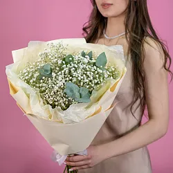 Купить Букет из гипсофил с эвкалиптом в  с бесплатной доставкой: цена, фото, описание