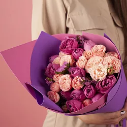 Купить Букет Розовый фламинго из кустовых роз в Санкт-Петербурге с бесплатной доставкой: цена, фото, описание