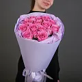 Букет из 15 розовых роз 60 см (Россия) в упаковке