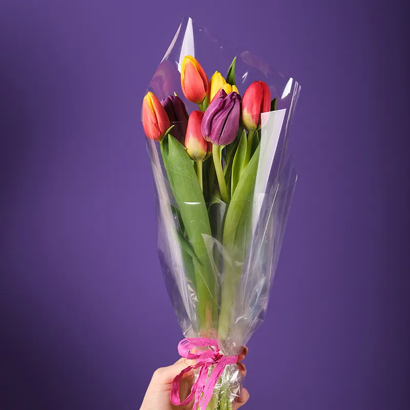Букет 9 тюльпанов микс в пленке