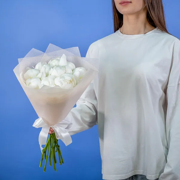 Купить Букет из 10 белых пионов (Премиум) в  с бесплатной доставкой: цена, фото, описание
