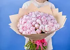 Купить Букет из 50 розовых пионов (Премиум) в  с бесплатной доставкой: цена, фото, описание