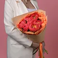 Букет из 7 коралловых пионов (Стандарт)