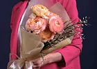 Купить Букет из ранункулюсов в  с бесплатной доставкой: цена, фото, описание