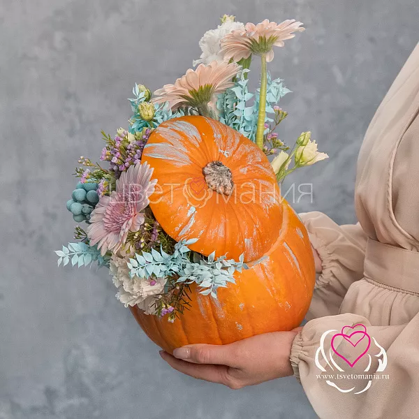 Купить Композиция в тыкве «Осенний подарок» в  с бесплатной доставкой: цена, фото, описание