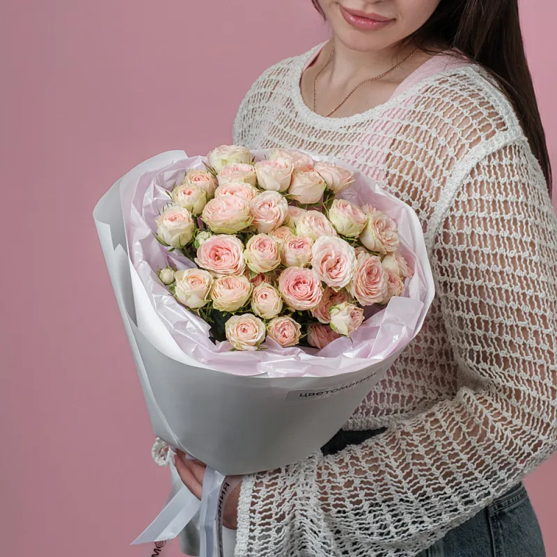 Букет из 9 кустовых роз Grandmas Finest