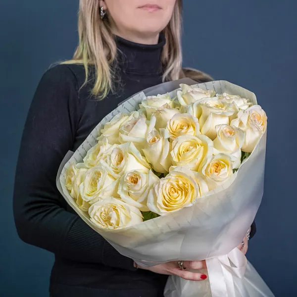 Купить Букет из 21 розы в  с бесплатной доставкой: цена, фото, описание