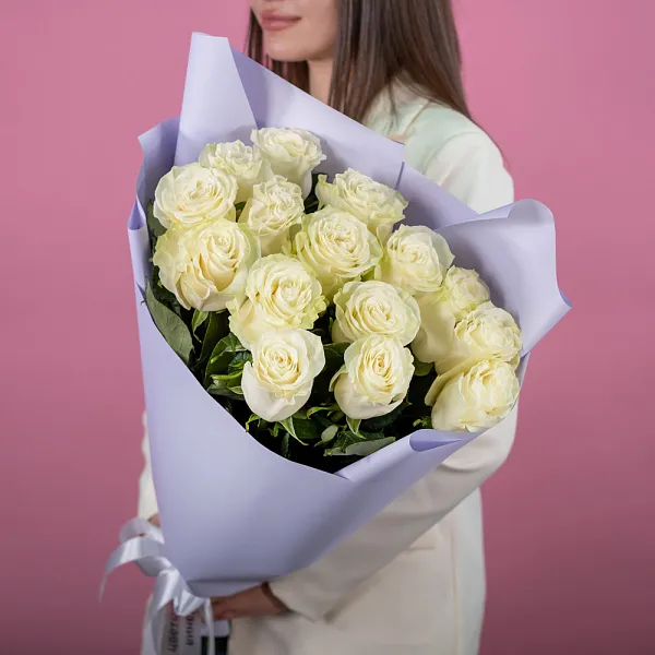 Купить Букет из 15 белых роз 60-70 см (Эквадор) в  с бесплатной доставкой: цена, фото, описание