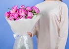 Купить Букет из 25 малиновых пионов (Премиум) в  с бесплатной доставкой: цена, фото, описание