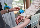 Купить Браслет из цветов на мероприятие в голубых тонах в  с бесплатной доставкой: цена, фото, описание