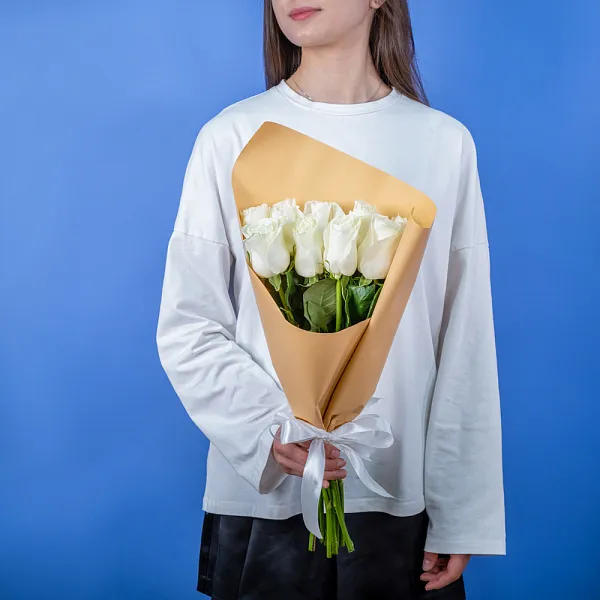 Купить Букет из 9 белых роз 50 см (Эквадор) в  с бесплатной доставкой: цена, фото, описание