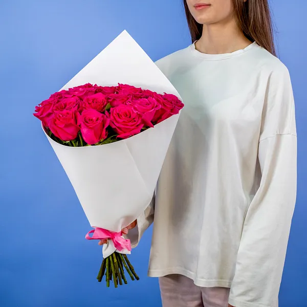 Купить Букет из 17 розовых роз 50 см (Эквадор) в  с бесплатной доставкой: цена, фото, описание