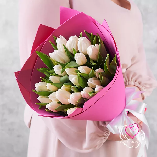 Купить Букет 25 белых тюльпанов в  с бесплатной доставкой: цена, фото, описание