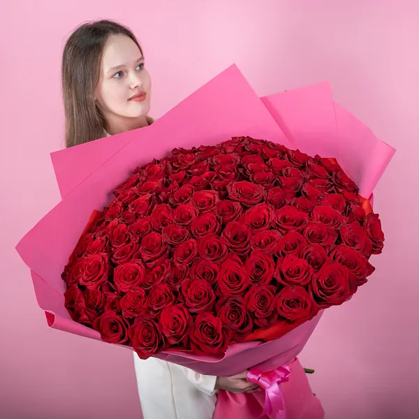 Купить Букет из 101 красной розы 60-70 см (Эквадор) в  с бесплатной доставкой: цена, фото, описание