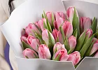 Купить Букет 25 розовых тюльпанов в  с бесплатной доставкой: цена, фото, описание