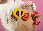 Купить Композиция в сумочке «Дары лета» в  с бесплатной доставкой: цена, фото, описание