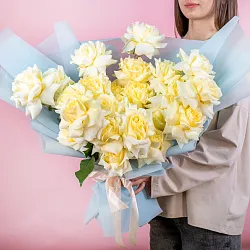 Купить Букет из 25 французских роз Кенделлайт в  с бесплатной доставкой: цена, фото, описание