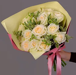 Купить Букет «15 пионовидных белых роз» в  с бесплатной доставкой: цена, фото, описание